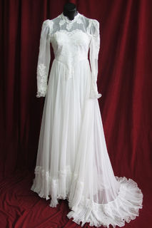 Wedding Dress Victorian Style Fluted Hem sz. 10 45320033